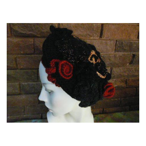 Free form crochet berret